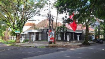 Rumah Mewah di Tengah Kota Malang Area Jl. Gunung gunung