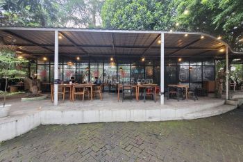 Disewakan Cepat Ruang Usaha Cocok Untuk Resto Dan Cafe Samping Itb Bandung