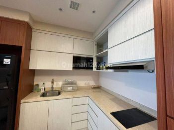 Apartemen ONE ICON Strategis, di Atas Mall Tunjungan Plaza