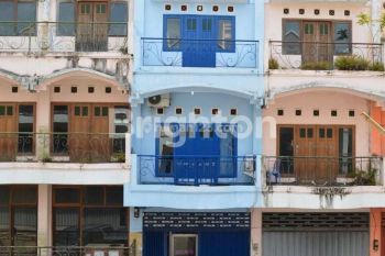 RUKO 3 LANTAI KOMPLEKS RUKO LANDUNGSARI