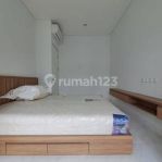 thumbnail-rumah-2-lantai-di-cluster-malibu-village-paramount-6