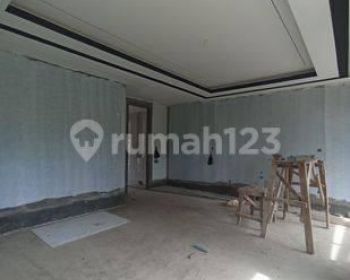 Rumah cluster berkelas mewah luas strategis cilandak