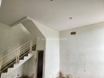 Gudang plus kantor disewakan di Sadang kopo