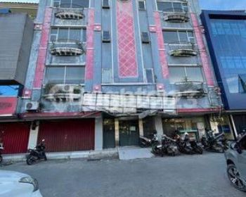 Ruko dan Gedung kan di komplek ruko Segiri