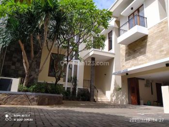 Disewakan Rumah Mewah Harga Murah Dalam Compound Bangunan 2 Lantai Brand New 5
