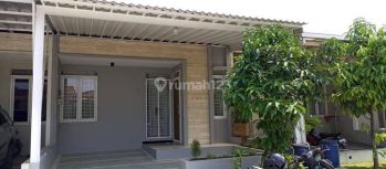 Disewakan Rumah Minimalis Cantik di Taman Kopo Indah V