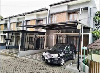 Rumah Villa Nyaman Furnish di Pesona Ubud Village Sariwangi Bdg