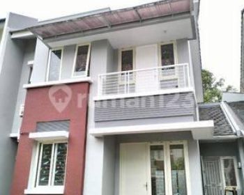 Disewakan Rumah 2 Lantai Bagus, Siap Huni Di The Green Bsd
