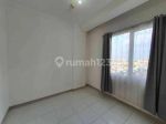 thumbnail-sewa-apartemen-signature-park-2br-unfurnished-hadap-kolam-0