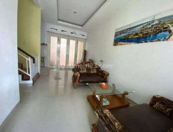 Disewakan Semi Furnished Siap Huni Rumah di Greenland Cigadung