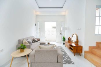 Rumah SHM 3 Kamar 20 menit ke Mal Cinere Siap KPR J18460