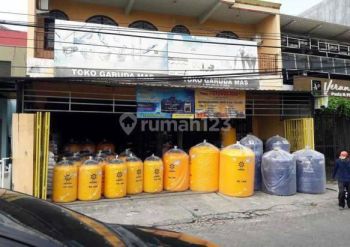 toko strategis prospek bisnis bagus dan sedang berjalan. dikota gresik