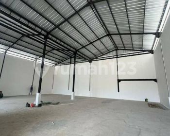 Gudang baru siap pakai area Legok bebas banjir