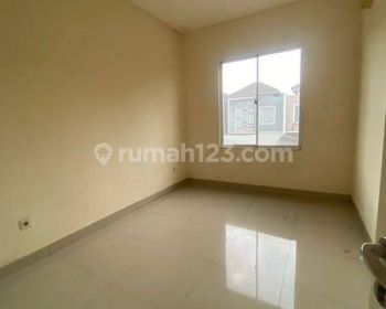 Sewa rumah cluster green lake city dengan fasilitas mewah