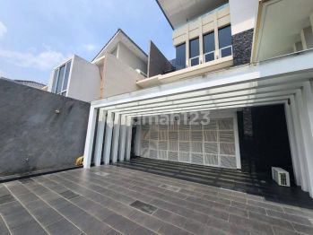 Rumah Katamaran Permai, PIK (3 Lantai), ada ruang kerja, ruang serba guna, ruang