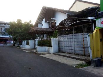 Dijual Rumah Usaha Hook Lokasi Strategis di Turangga Buahbatu