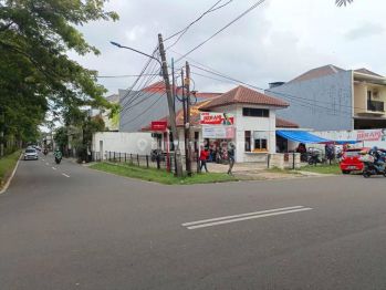 Tanah Luas Hook Pinggir jalan bonus Rumah usaha