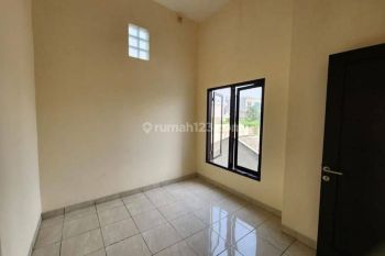 Murah owner BU  Rumah dekat Green Lake City siap Huni Brand New