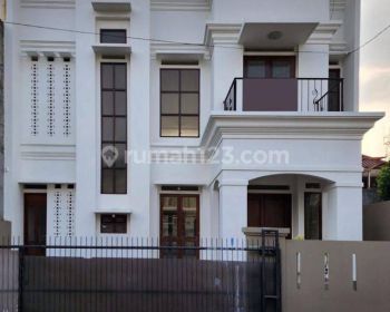 Rumah 2 Lantai Lokasi Strategis Dekat Mrt Dan Toll