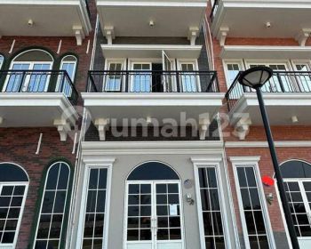 Ruko 3 Lantai, Ready Gandeng 2, Kondisi Masih Baru Dan Siap Pakai