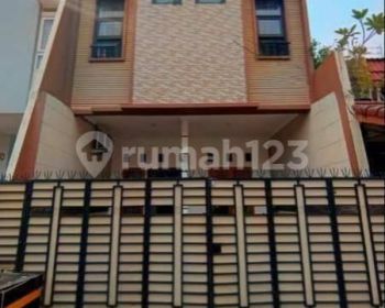 Rumah Rawamangun Siap Huni Dekat Pusat Bisnis Perkantoran