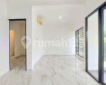 thumbnail-rumah-di-emerald-bintaro-sektor-9-baru-renovasi-5031-13