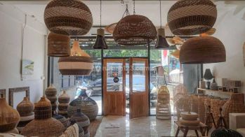 Commercial - Charming Commercial Property with al Opportunity