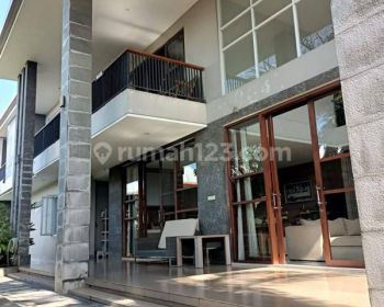 Di Jual Rumah Mewah Minimalis Di Tengah Kota Full Furnished