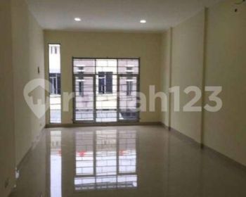 Ruko 2 Lantai Strategis di Sayap Dulatip, Andir, Bandung