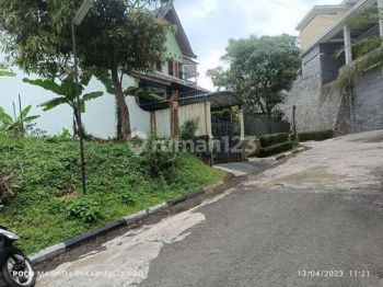 Kavling Setraduta Dekat Patung Tangan Kotak