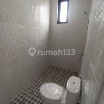 Rumah 2 Lantai Full Bata Merah  Deket Tol Dan LRT Cibubur