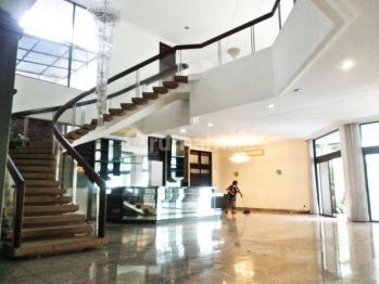 Disewa Rumah Asri di Permata Hijau Jakarta Selatan