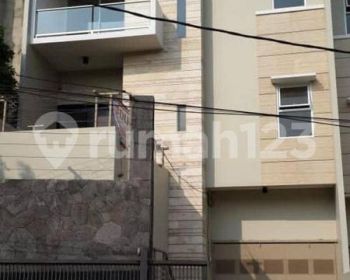 Rumah Siap Huni Minimalis di Pondok Hijau Bandung