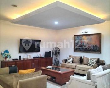 Rumah 2 lantai siap huni rapih terawat di Raffles Hills Cibubur