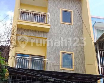 Rumah Baru Siap Huni
Teluk Gong, Jakut 4 Lantai SHM Baru