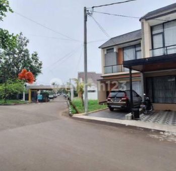 Dijual melalui lelang