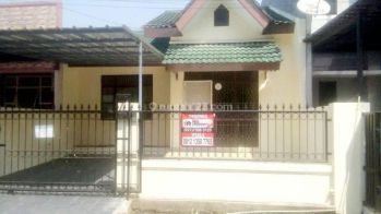 RUMAH DEKAT STASIUN KERETA DAN PINTU TOL DI KENCANA LOKA BSD