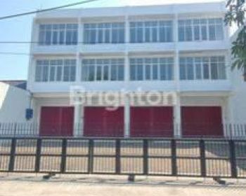 Ruko 3 Lantai Raya Dharmahusada