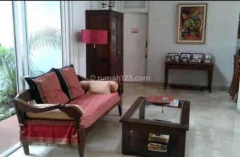 Rumah 2 Lantai di Jl Pelita Cilandak , Jakarta Selatan