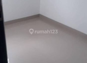 Rumah 2 Lantai di Jakarta Selatan 500 Meter Ke Tol Tb Simatupang