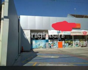 GEDUNG PERKANTORAN LETAK SANGAT STRATEGIS. DI PINGGIR JALAN BANTUL KM 10,BANTUL