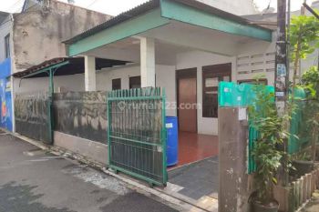 Rumah Second lokasi strategis di Tanjung Duren(TD116)
