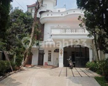 Rumah Lux Bagus Semi Furnished di Sayap Pasteur, Bandung