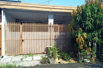 Rumah Bagus di Taman Harapan Baru, Bekasi k1103