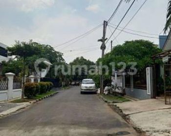 Rumah 2 lantai terawat bebas banjir Jatibening Bekasi