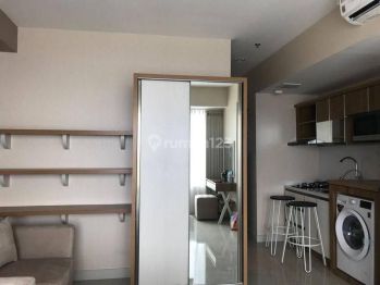 Apartemen 1 BR Furnish Akses Mall Dibawahnya Lokasi Strategis