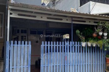 Dijual Rumah Standard Di Kelapa Gading Butuh Renovasi, jalan lebar sekali.