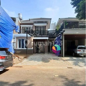 Rumah 2 lantai siap huni dekat pintu tol kota wisata