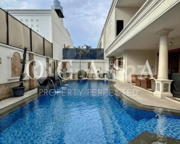 Luxury Modern Townhouse Kemang Sudah Renovasi