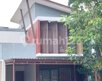 Rumah 2 lantai asri hijau dekat sekolah ternama 2 Lantai SHM Bagus
